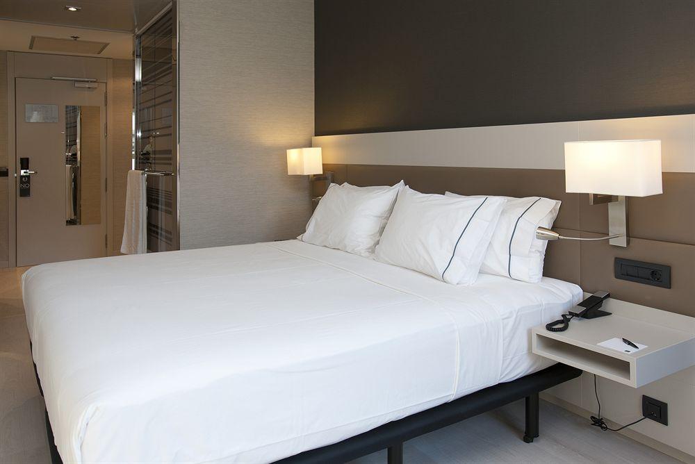 Sh Colon Valencia Hotel Bagian luar foto